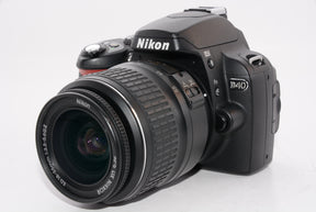 外観特上級】Nikon デジタル一眼レフカメラ D40 レンズキット ブラック