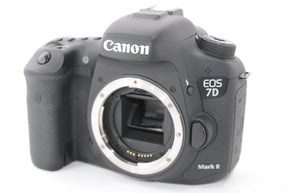 【外観特上級】Canon デジタル一眼レフカメラ EOS 7D Mark IIボディ EOS7DMK2
