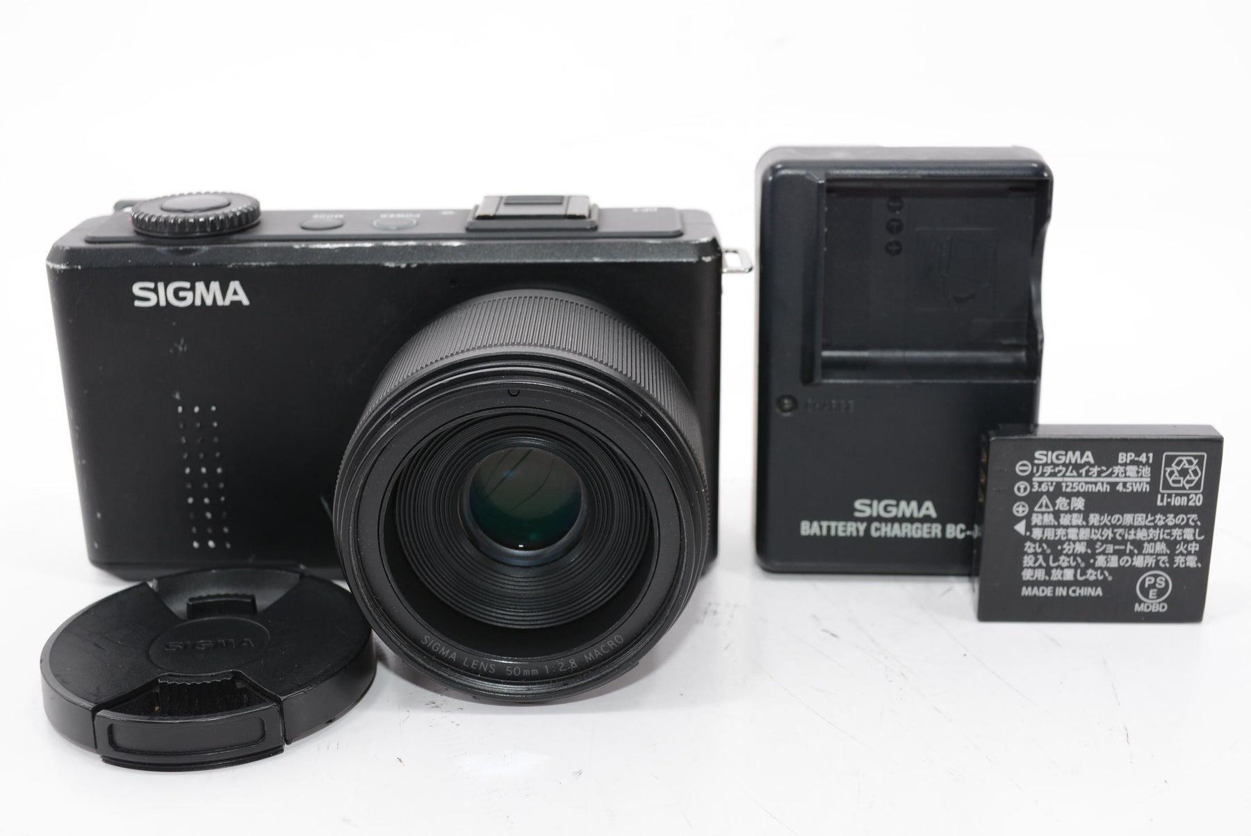 【オススメ】SIGMA デジタルカメラ DP3Merrill 4,600万画素 FoveonX3ダイレクトイメージセンサー(APS-C)搭載 929558