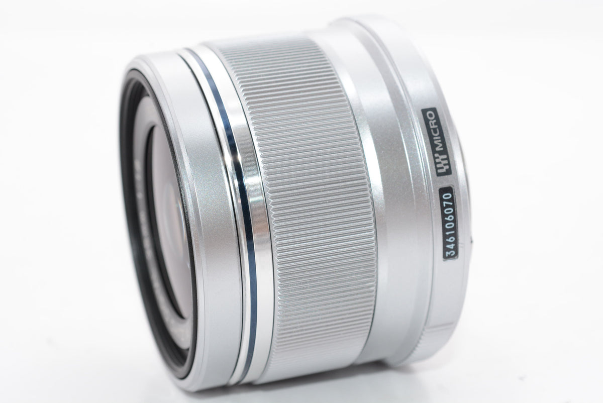 【外観特上級】OLYMPUS M.ZUIKO DIGITAL 25mm F1.8 シルバー マイクロフォーサーズ用 単焦点レンズ