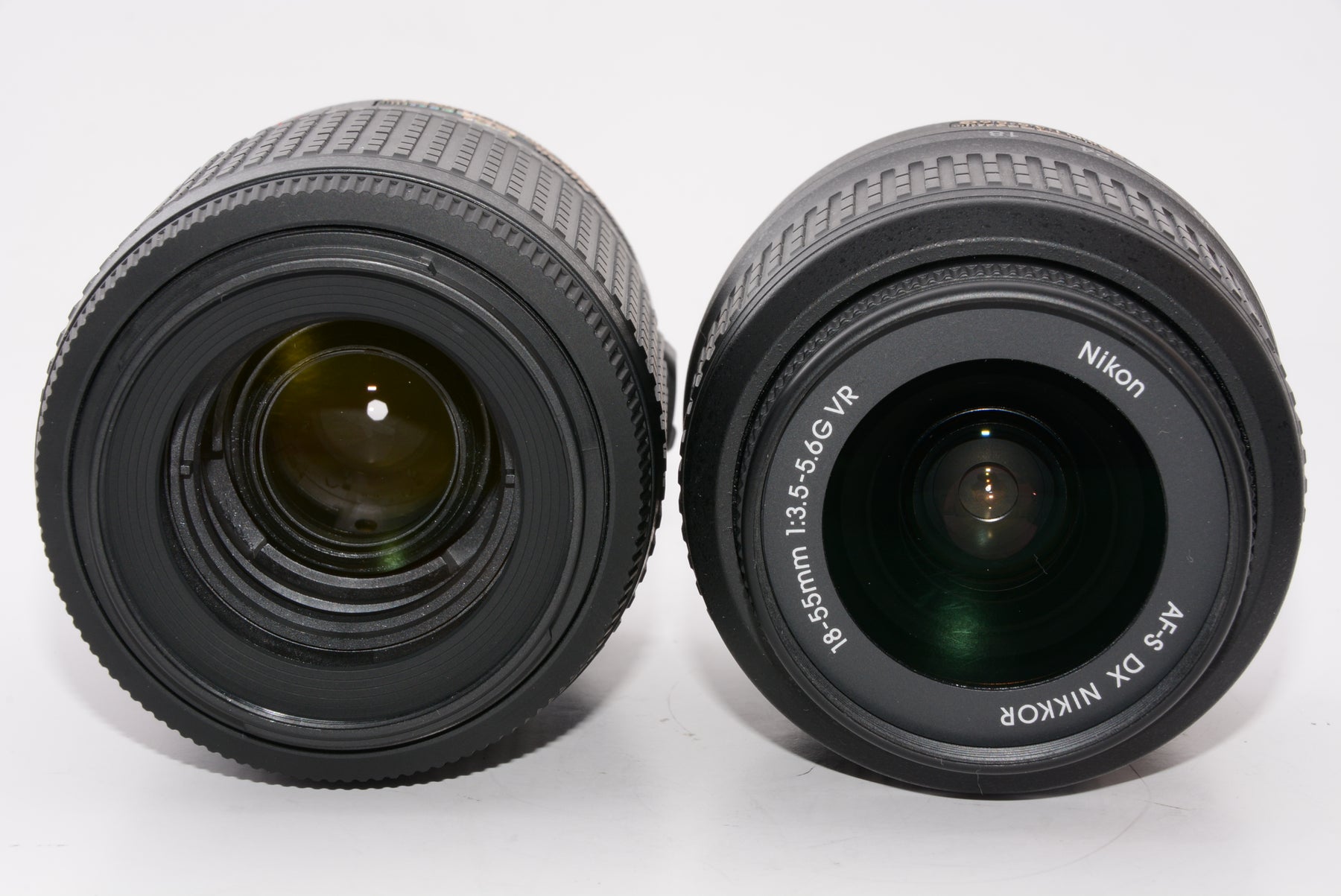 オススメ】Nikon デジタル一眼レフカメラ D3200 200mmダブルズームキット 18-55mm/55-200mm付属 ブラック D