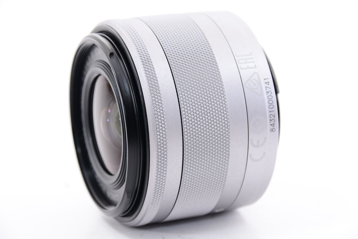 【外観特上級】Canon 標準ズームレンズ EF-M15-45mm F3.5-6.3IS STM(シルバー) ミラーレス一眼対応 EF-M15-45ISSTMSL