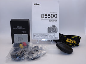 【外観特上級】Nikon デジタル一眼レフカメラ D5500 18-55 VRII レンズキット ブラック 2416万画素 3.2型液晶 タッチパネル D5500LK18-55BK