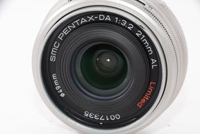 【外観並級】PENTAX リミテッドレンズ 薄型広角単焦点レンズ HD PENTAX-DA21mmF3.2AL Limited シルバー Kマウント APS-Cサイズ 21420