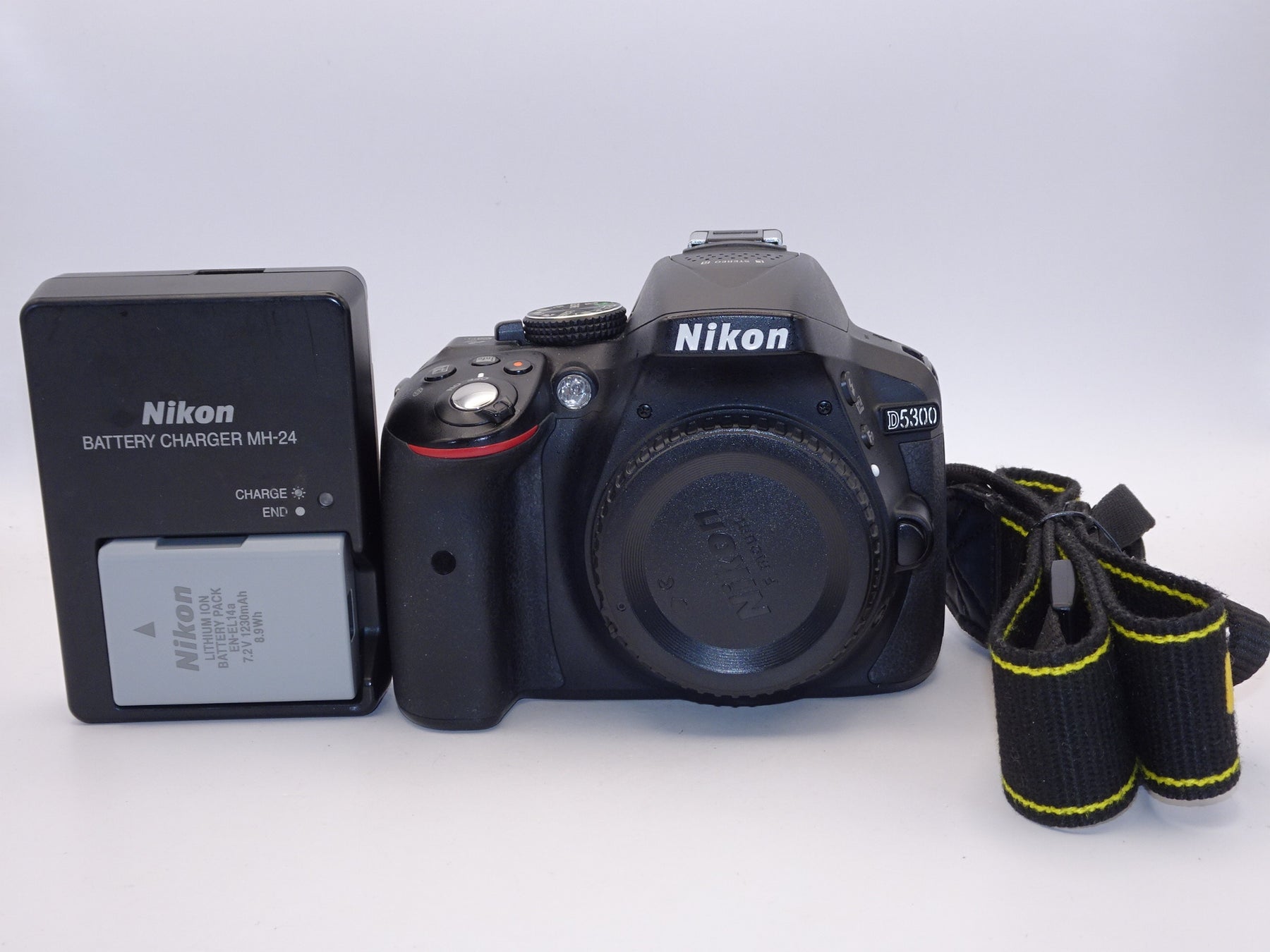 【外観並級】Nikon デジタル一眼レフカメラ D5300 ブラック