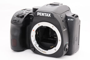 【外観特上級】PENTAX K-70 18-135mmWRレンズキット ブラック デジタル一眼レフカメラ 超高感度・高画質 2424万画素APS-C センサー アウトドアに最適 全天候型 一眼レフ 4.5段ボディ内手振れ補正搭載 明るく見やすいガラスペンタプリズム採用の視野率100%光学ファインダー 16258