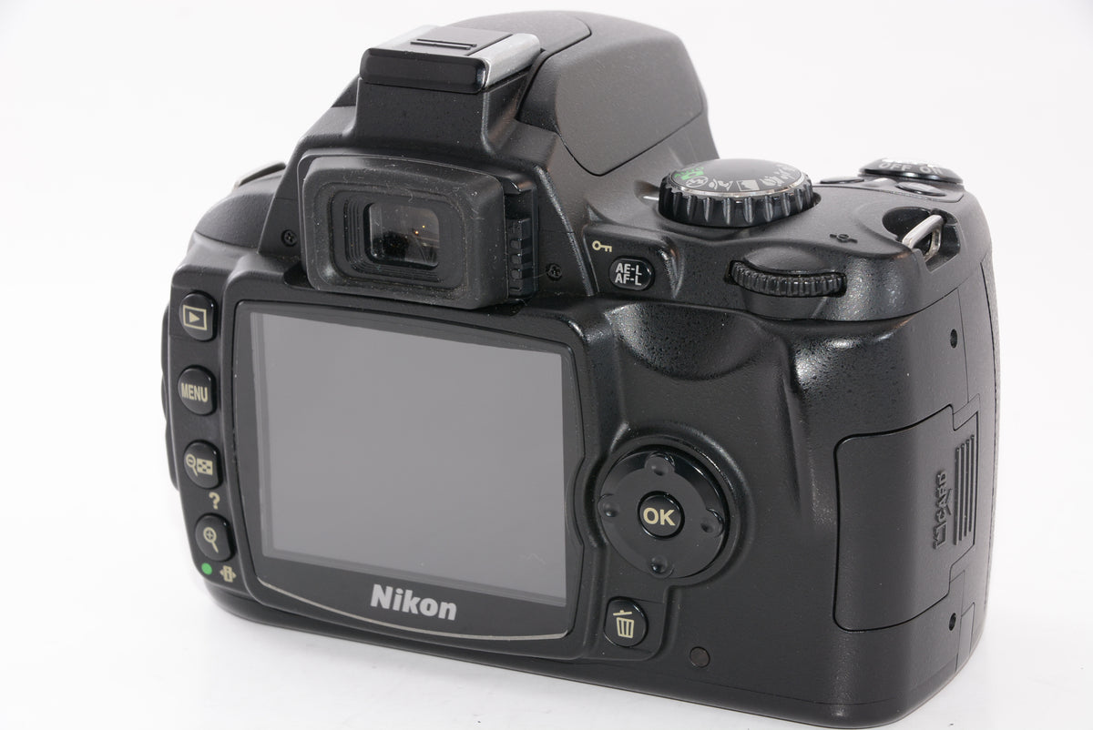 【外観特上級】Nikon デジタル一眼レフカメラ D40 ブラック ボディ D40B