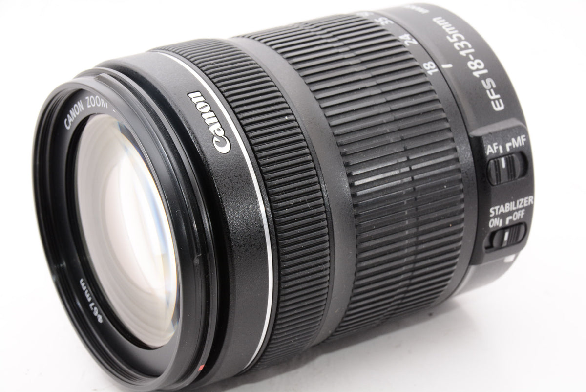 【外観特上級】Canon 標準ズームレンズ EF-S18-135mm F3.5-5.6 IS STM APS-C対応