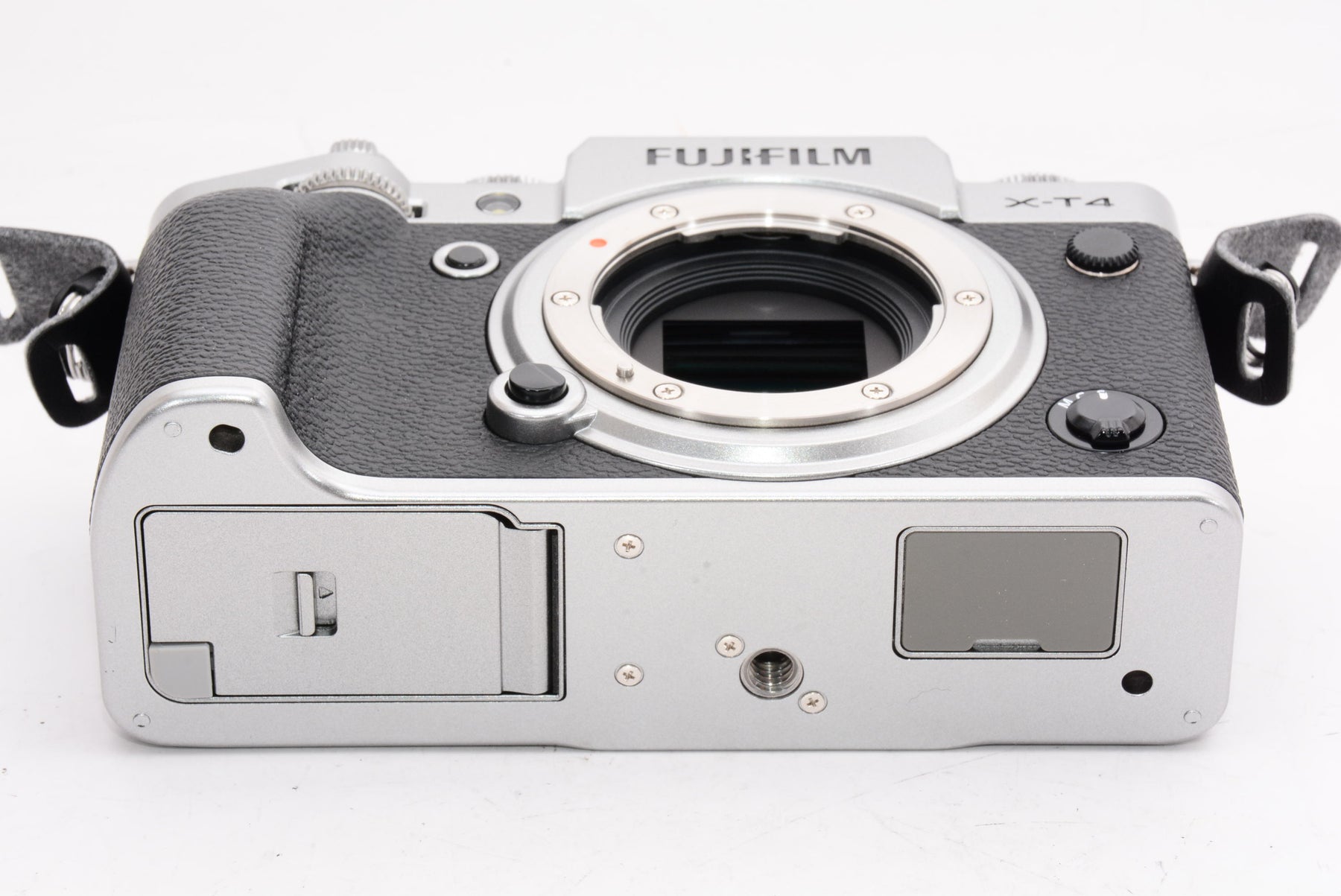 【外観特上級】FUJIFILM ミラーレス一眼カメラ X-T4ボディ シルバー X-T4-S