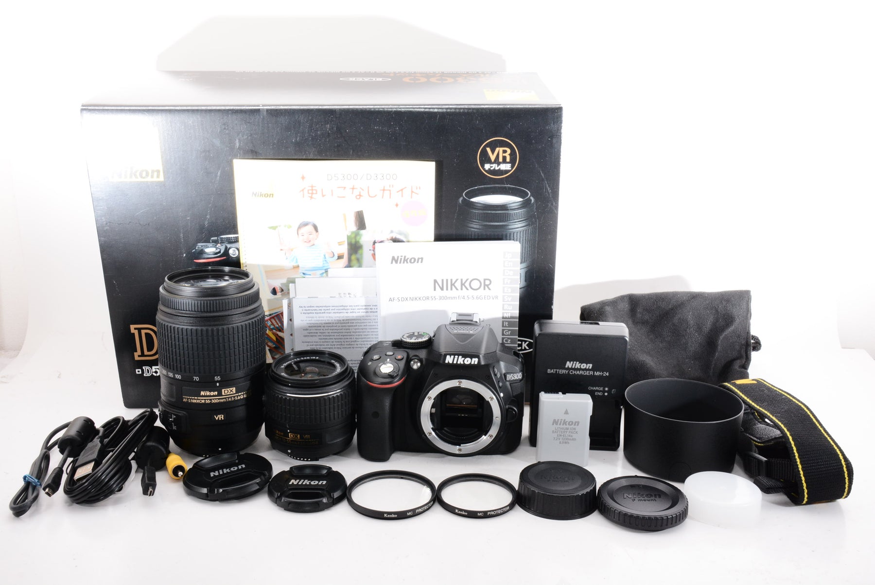 外観特上級】Nikon デジタル一眼レフカメラ D5300 ダブルズームキット