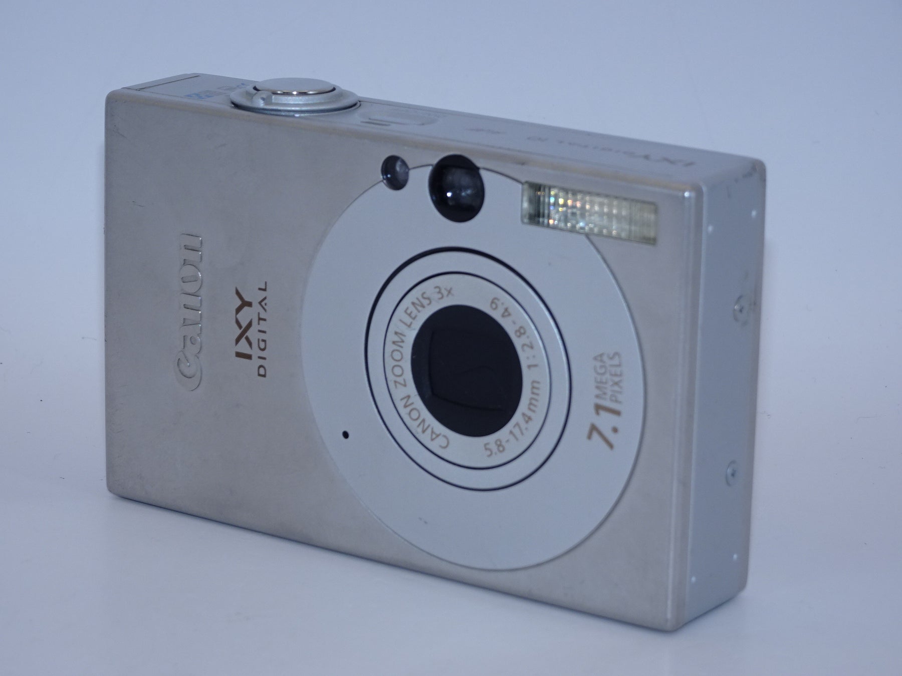 【外観特上級】Canon デジタルカメラ IXY (イクシ) DIGITAL 10 シルバー IXYD10(SL)