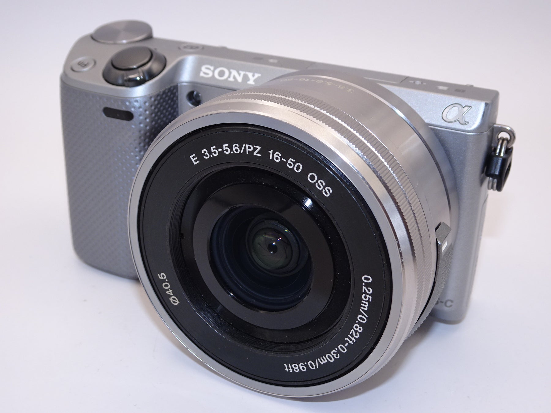 【外観特上級】ソニー SONY ミラーレス一眼 α NEX-5R パワーズームレンズキット E PZ 16-50mm F3.5-5.6 OSS付属 シルバー NEX-5RL/S