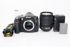 【外観特上級】Nikon デジタル一眼レフカメラ D90 AF-S DX 18-105 VRレンズキット D90LK18-105