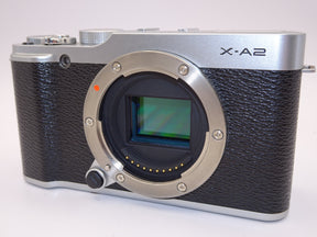 【外観特上級】FUJIFILM ミラーレス一眼 X-A2 ボディ シルバー X-A2S