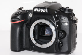 【外観特上級】Nikon デジタル一眼レフカメラ D7200