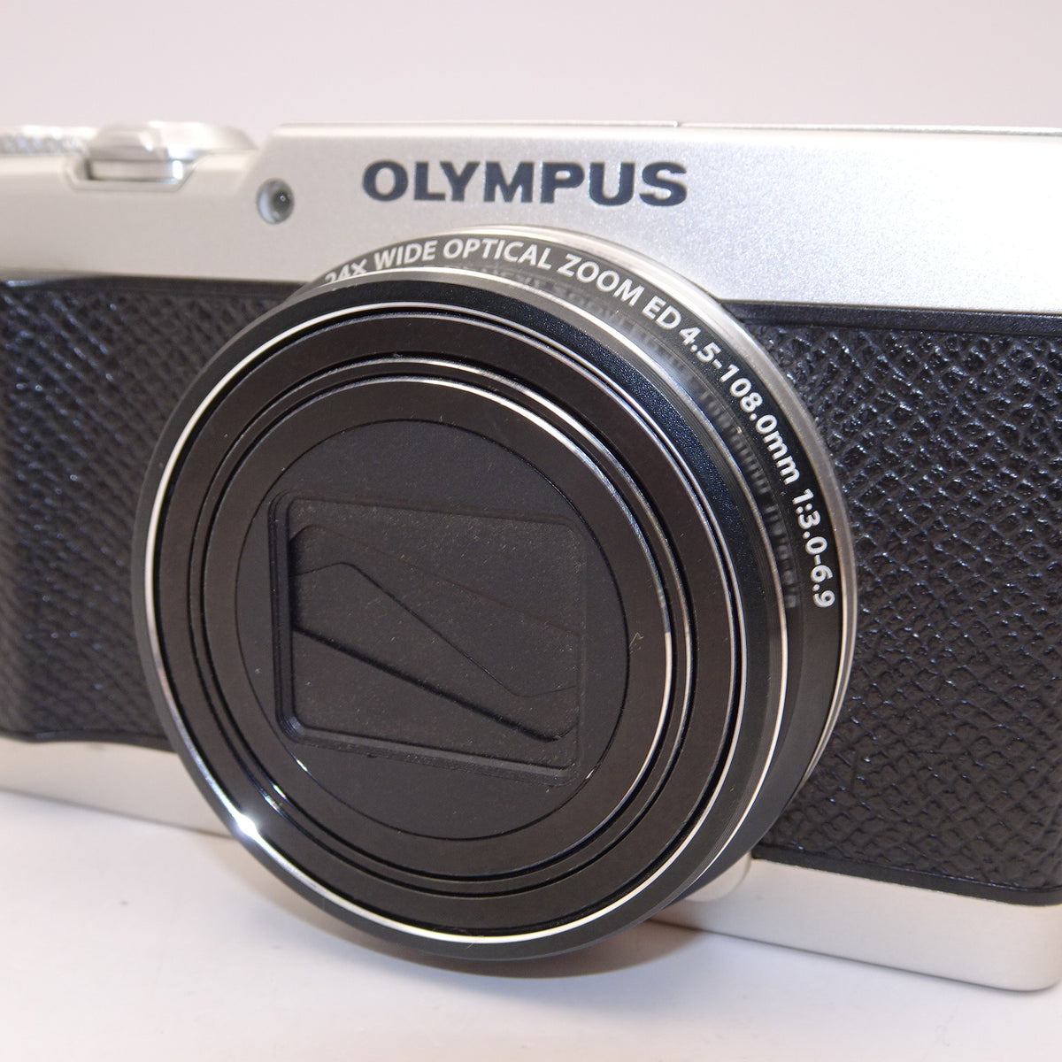 外観特上級】OLYMPUS コンパクトデジタルカメラ STYLUS SH-3 シルバー