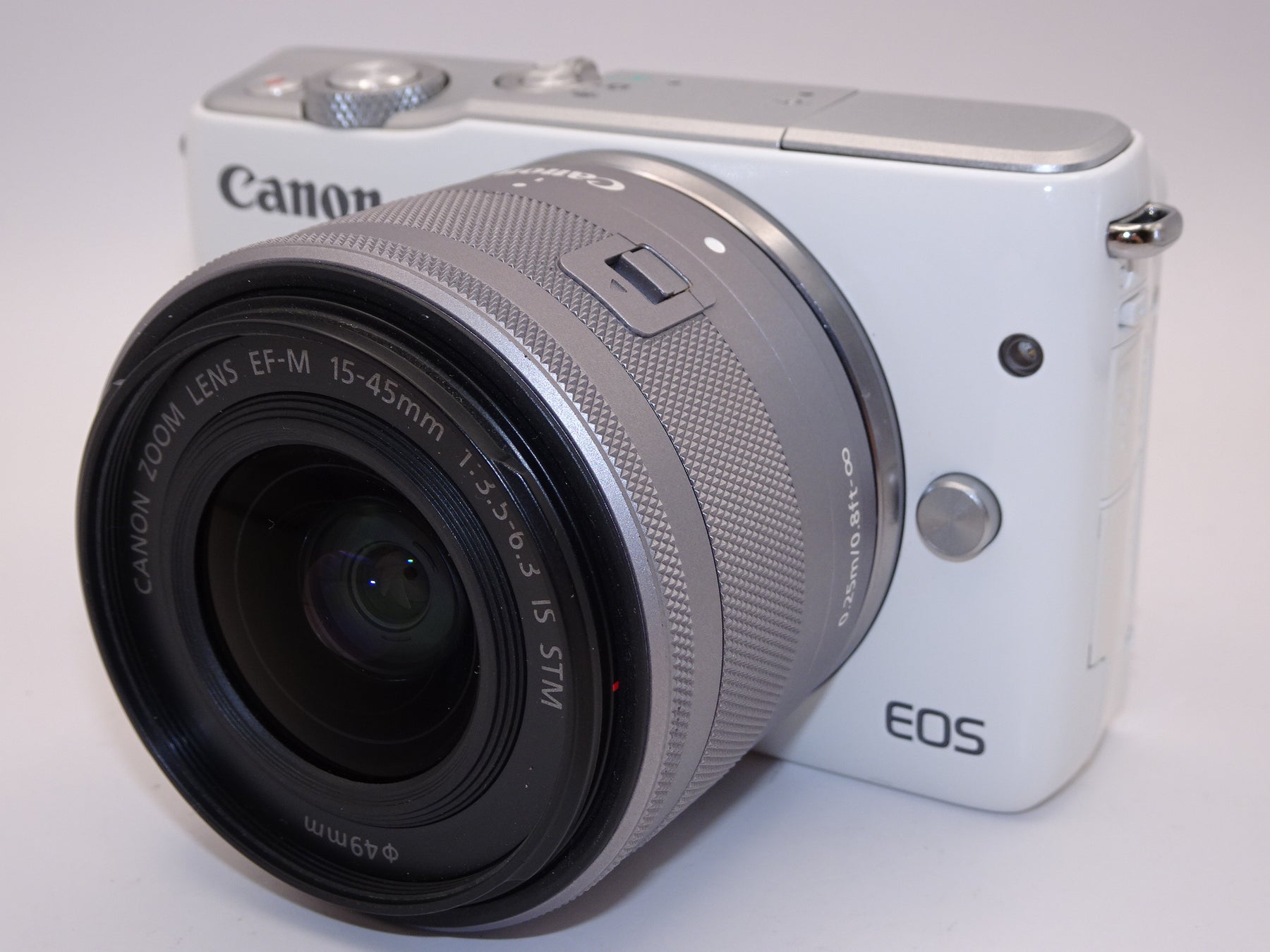 【外観特上級】Canon ミラーレス一眼カメラ EOS M10 レンズキット(ホワイト) EF-M15-45mm F3.5-6.3 IS STM 付属 EOSM10WH-1545ISSTMLK