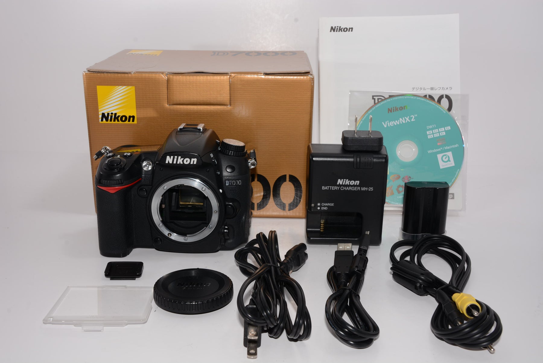 NIKON D7000 デジタル一眼レフカメラボディー - カメラ