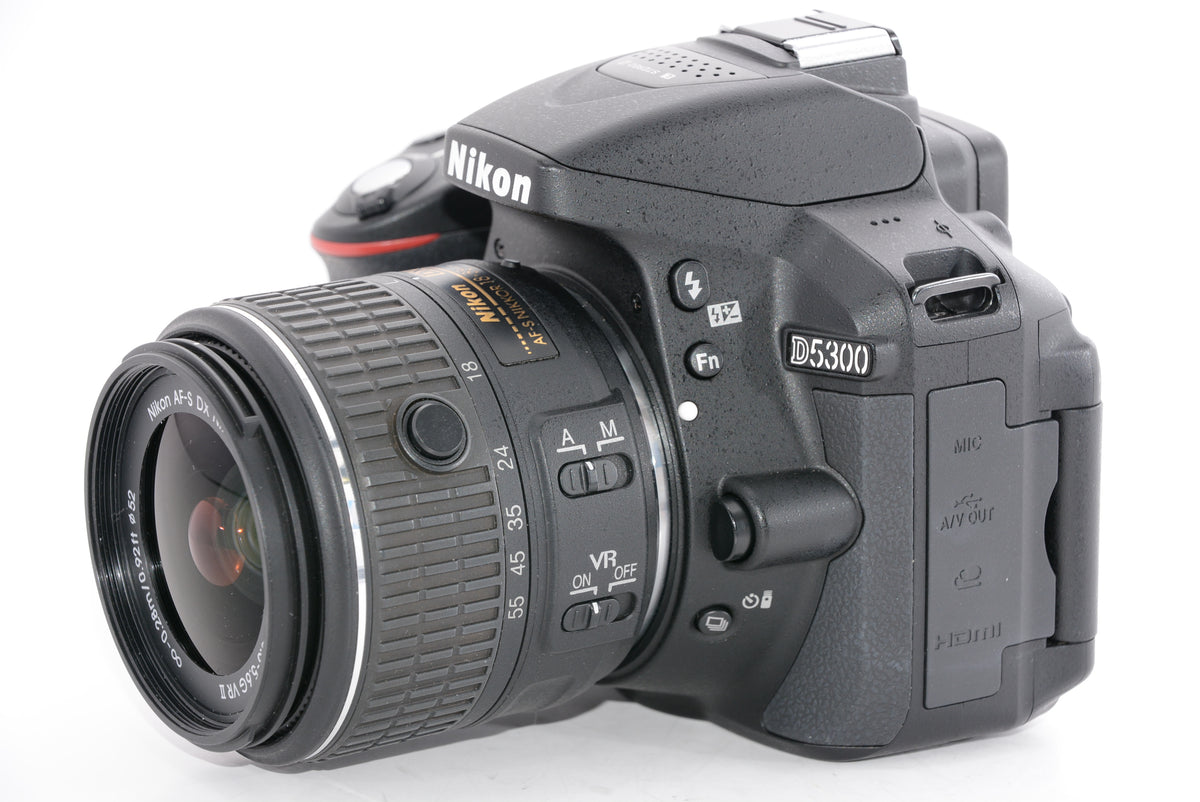 【外観特上級】Nikon デジタル一眼レフカメラ D5300 18-55mm VR II レンズキット ブラック 2400万画素 3.2型液晶 D5300LK18-55VR2BK