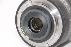 【外観特上級】Canon 標準ズームレンズ EF-S18-135㎜ F3.5-5.6 IS USM APS-C対応