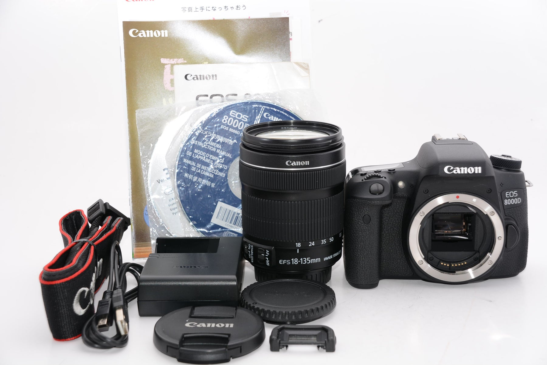 【外観特上級】Canon デジタル一眼レフカメラ EOS 8000D レンズキット EF-S18-135mm F3.5-5.6 IS STM 付属  EOS8000D18135ISSTMLK