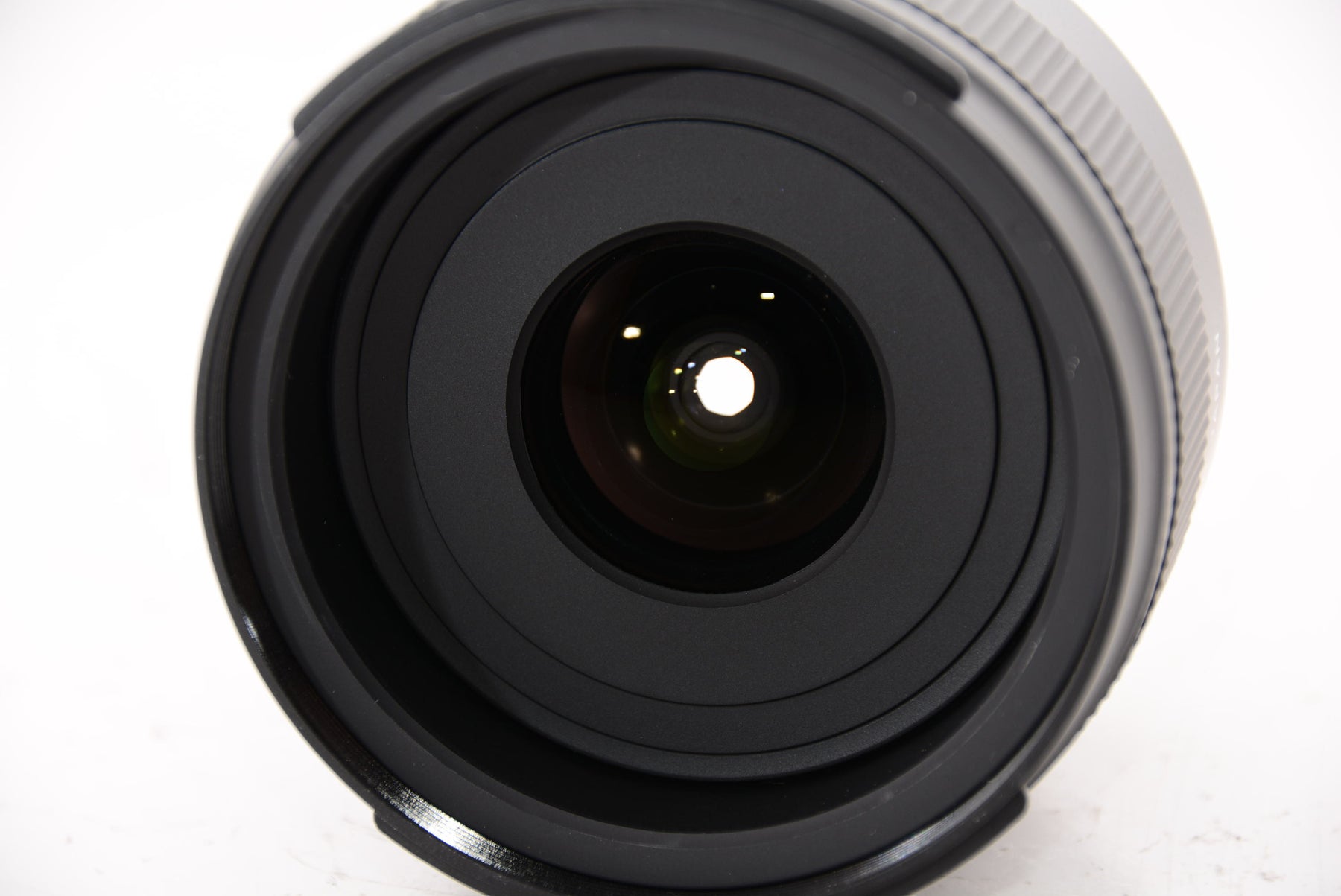 【外観特上級】タムロン 20mm F/2.8 Di III OSD M1:2 (Model：F050)※FEマウント用レンズ（フルサイズミラーレス対応） 20F/2.8DI3OSDF050