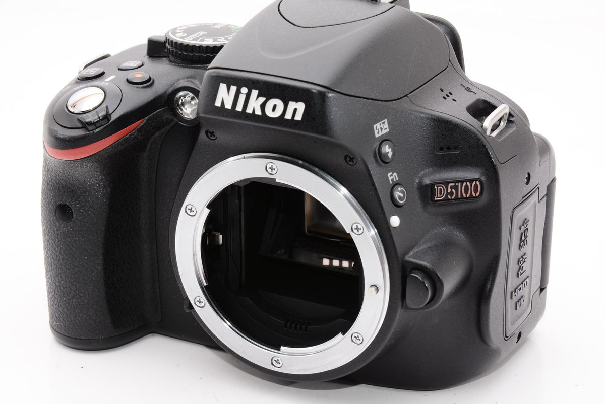 【外観特上級】Nikon デジタル一眼レフカメラ D5100 ダブルズームキット D5100WZ