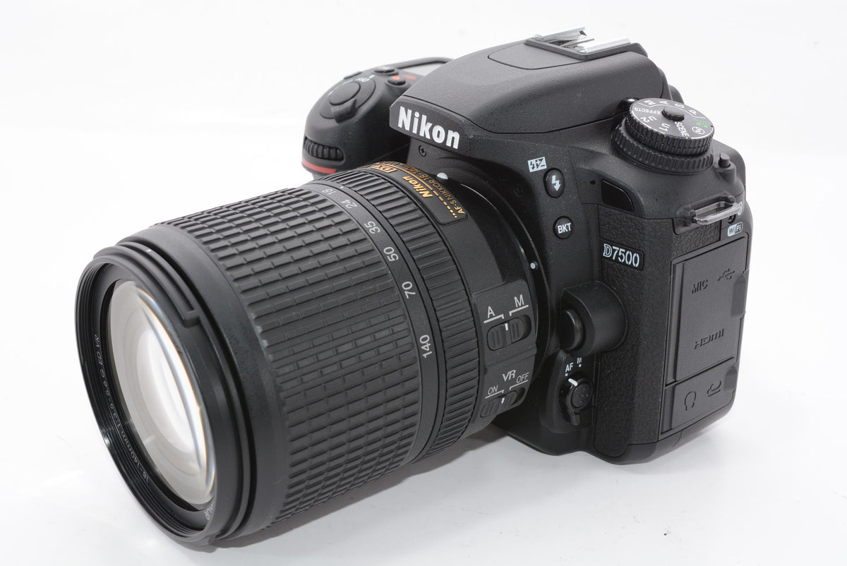 【外観特上級】Nikon デジタル一眼レフカメラ D7500 18-140VR レンズキット D7500LK18-140