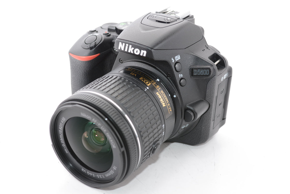 【外観特上級】Nikon デジタル一眼レフカメラ D5600 AF-P 18-55 VR レンズキット ブラック D5600LKBK