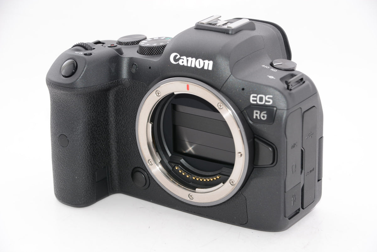 【ほぼ新品】Canon ミラーレス一眼カメラ EOS R6 ボディー EOSR6