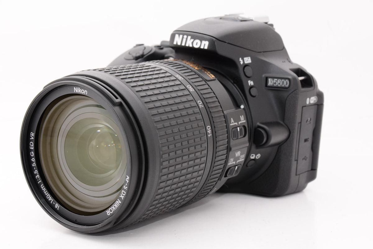 【外観特上級】Nikon デジタル一眼レフカメラ D5600 18-140 VR レンズキット ブラック D5600LK18-140BK