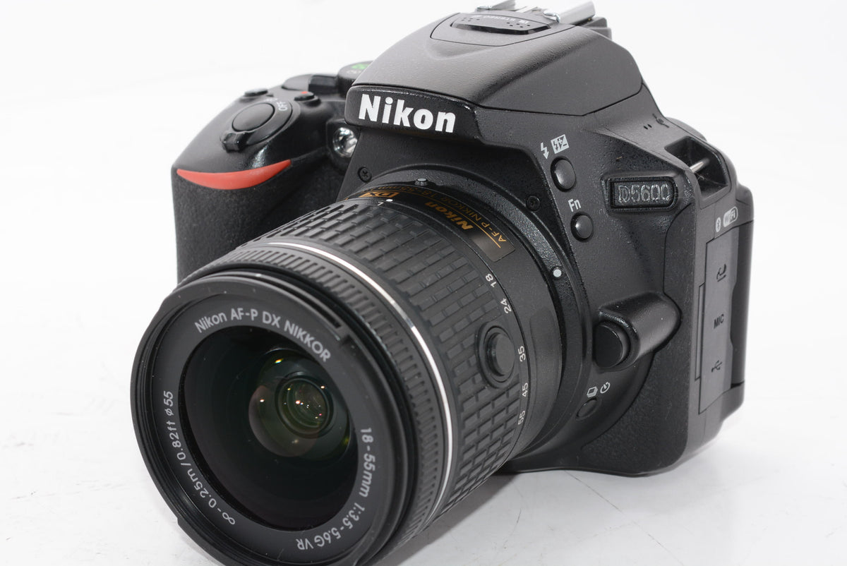 【外観特上級】Nikon D5600 AF-P 18-55 VR レンズキット D5600LKBK