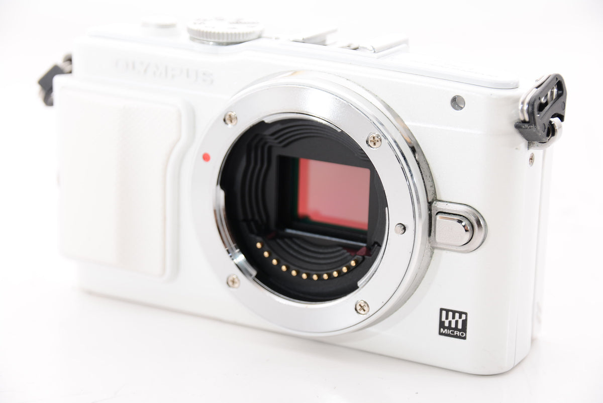 【オススメ】OLYMPUS ミラーレス一眼 PEN Lite E-PL6 EZダブルズームキット ホワイト E-PL6 EZ DZKIT WHT