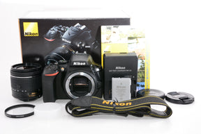 【外観特上級】Nikon デジタル一眼レフカメラ D5600 AF-P 18-55 VR レンズキット ブラック D5600LKBK