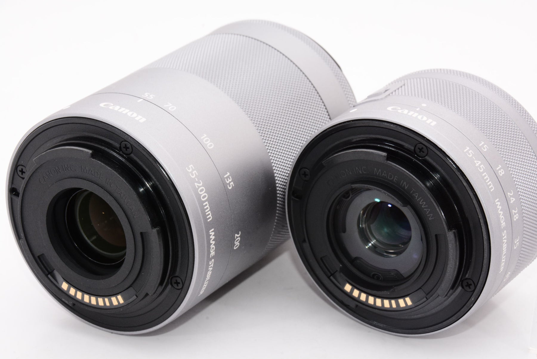 【外観特上級】Canon ミラーレス一眼カメラ EOS Kiss M ダブルズームキット ホワイト EOSKISSMWH-WZK