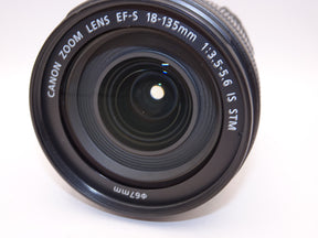 【外観並級】Canon 標準ズームレンズ EF-S18-135mm F3.5-5.6 IS STM