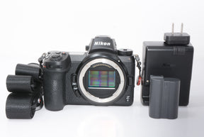 【外観特上級】Nikon ミラーレスカメラ 一眼 Z6 ボディ