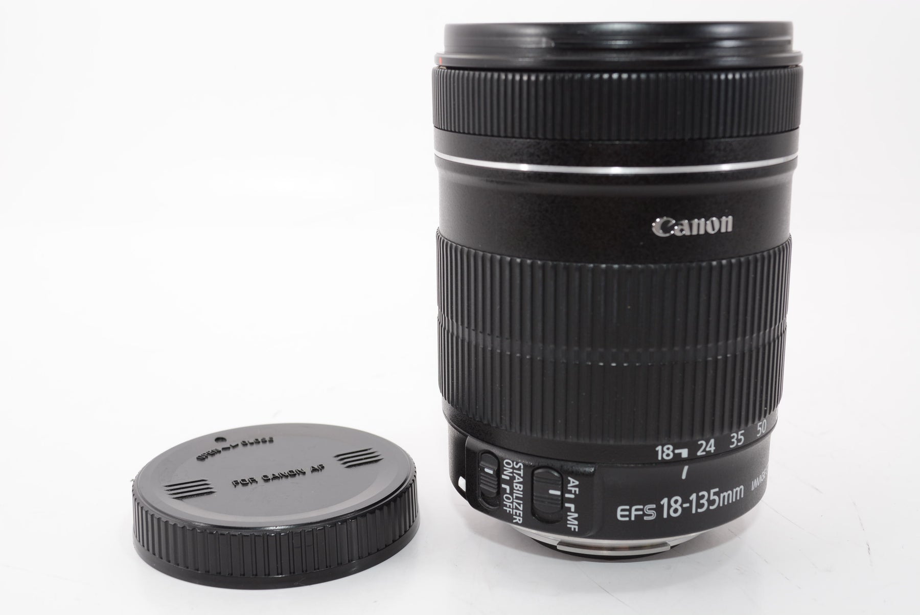 【外観特上級】Canon 標準ズームレンズ EF-S18-135mm F3.5-5.6 IS STM