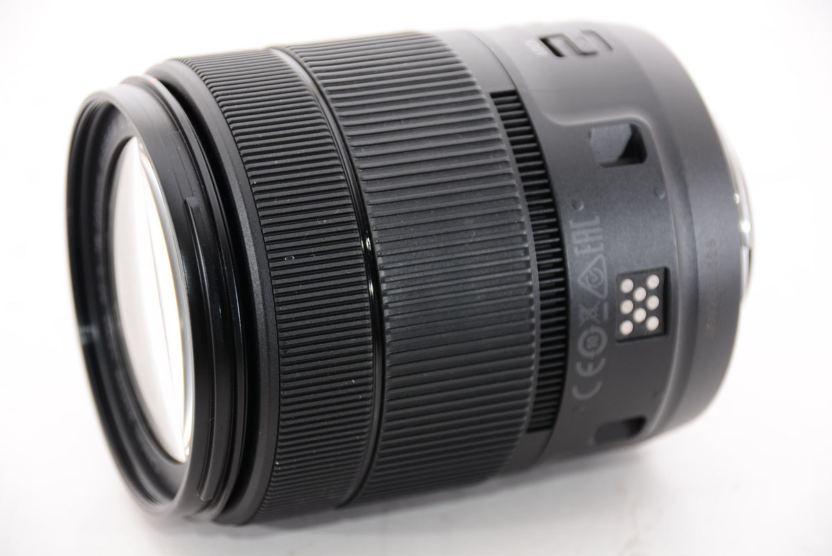 【外観特上級】Canon 標準ズームレンズ EF-S18-135㎜ F3.5-5.6 IS USM APS-C対応