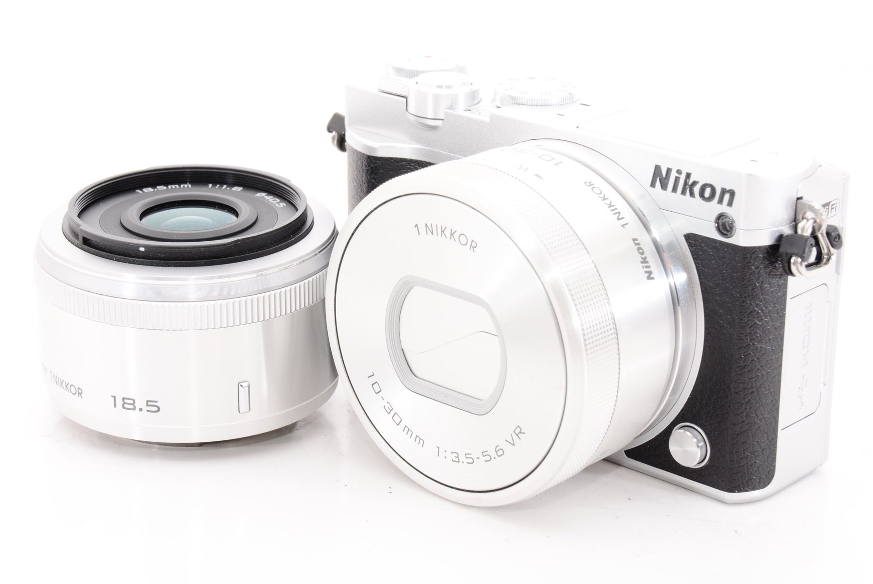 外観特上級】Nikon ミラーレス一眼 Nikon1 J5 ダブルレンズキット 