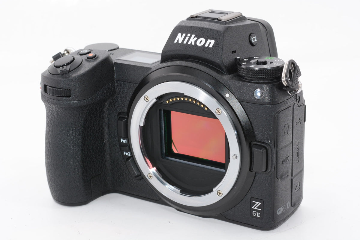 【外観特上級】Nikon ミラーレス一眼カメラ Z6II レンズキット NIKKOR Z 24-70mm f/4 付属 Z6IILK24-70 black