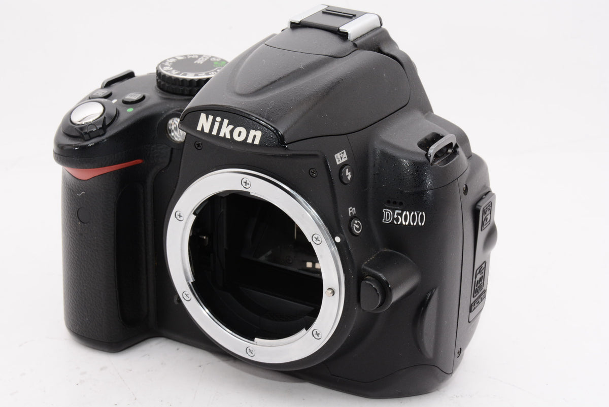 【外観特上級】Nikon デジタル一眼レフカメラ D5000 レンズキット D5000LK