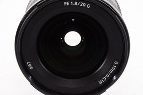 【ほぼ新品】ソニー SONY 単焦点レンズ FE 20mm F1.8 G Eマウント35mmフルサイズ対応 SEL20F18G