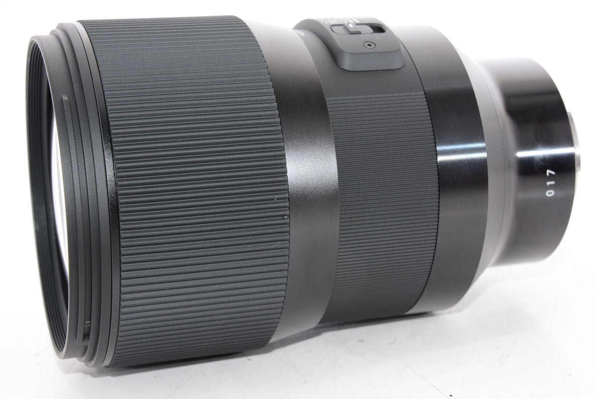 【ほぼ新品】SIGMA 135mm F1.8 DG HSM | Art A017 SONY-Eマウント用