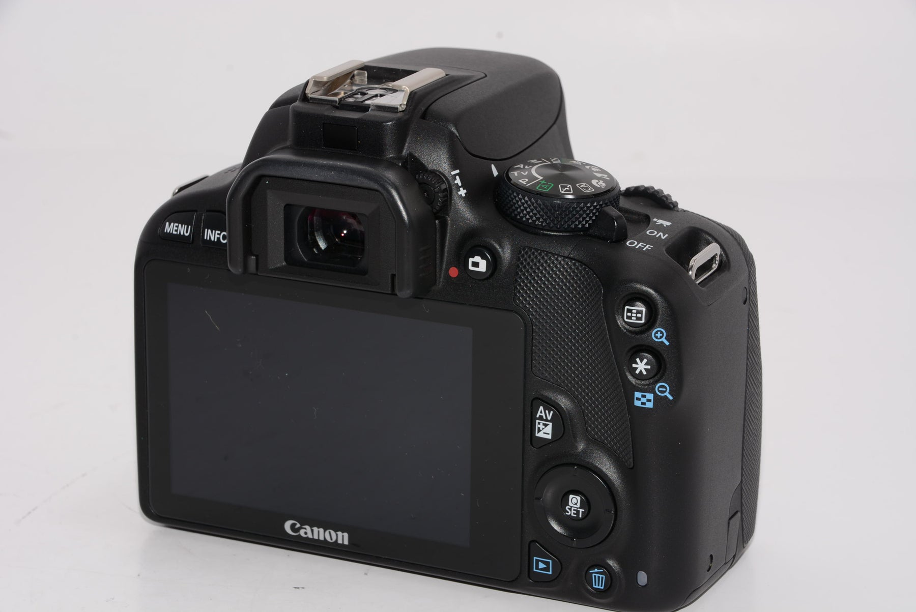 外観特上級】Canon デジタル一眼レフカメラ EOS Kiss X7 ダブルズームキット EF-S18-55ｍｍ/EF-S55-250ｍ