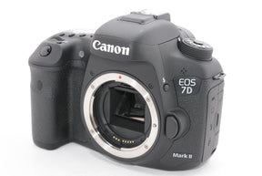 【外観特上級】Canon デジタル一眼レフカメラ EOS 7D Mark IIボディ EOS7DMK2