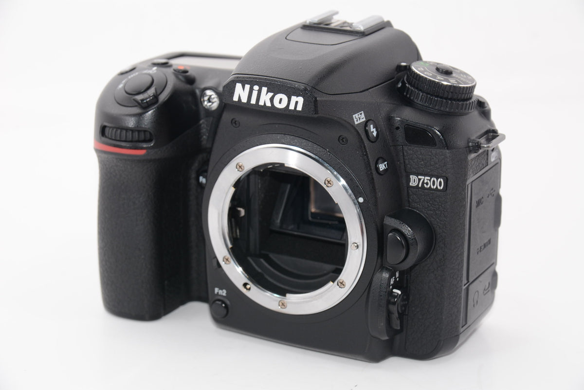 【外観特上級】Nikon デジタル一眼レフカメラ D7500 ボディ ブラック