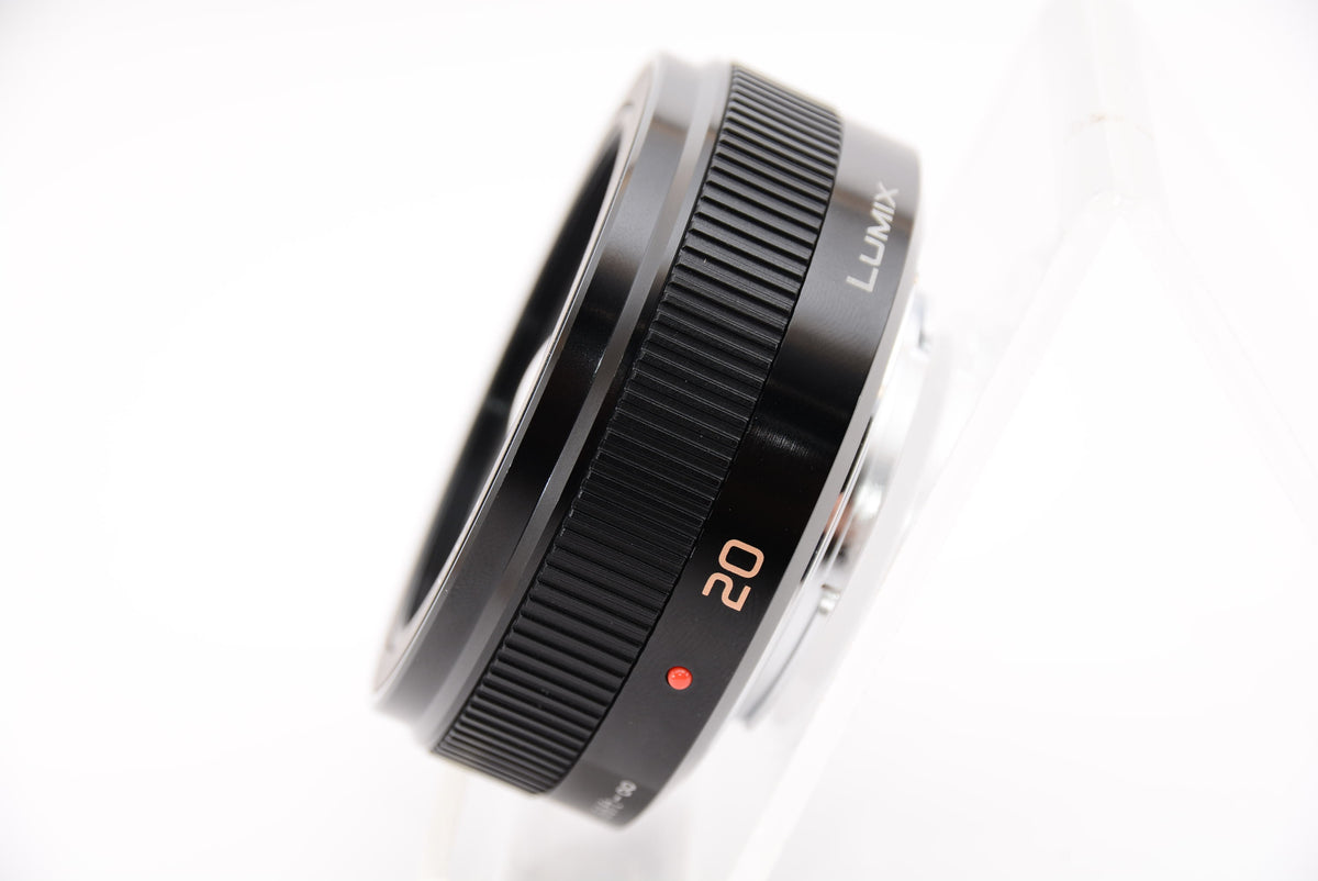 【ほぼ新品】パナソニック 単焦点レンズ マイクロフォーサーズ用 ルミックス G 20mm/F1.7 II ASPH. ブラック H-H020A-K