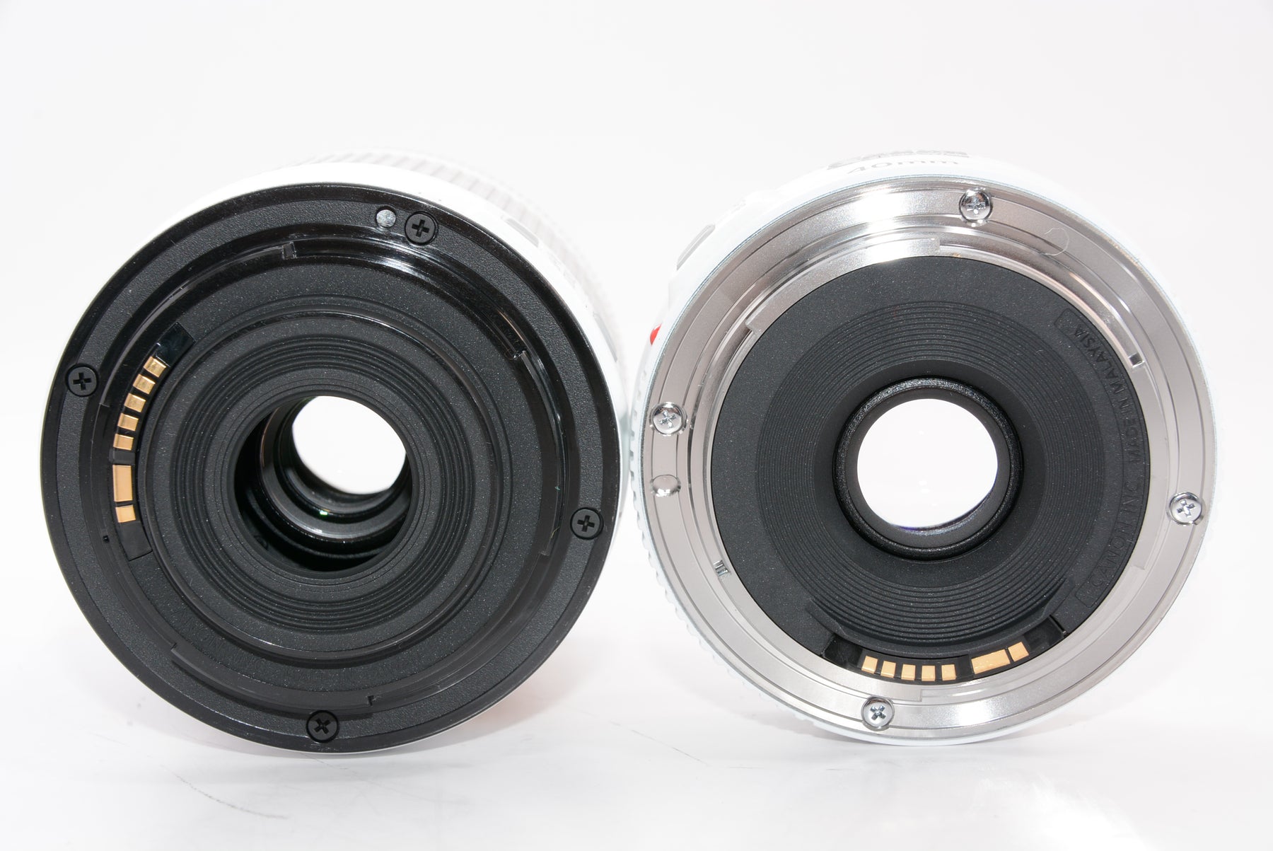 【外観特上級】Canon デジタル一眼レフカメラ EOS Kiss X7(ホワイト) ダブルレンズキット2 EF-S18-55mm F3.5-5.6 IS STM(ホワイト) EF40mm F2.8 STM(ホワイト) 付属 KISSX7WH-WLK2