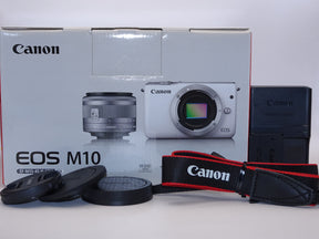 【外観特上級】Canon ミラーレス一眼カメラ EOS M10 レンズキット(ホワイト) EF-M15-45mm F3.5-6.3 IS STM 付属 EOSM10WH-1545ISSTMLK